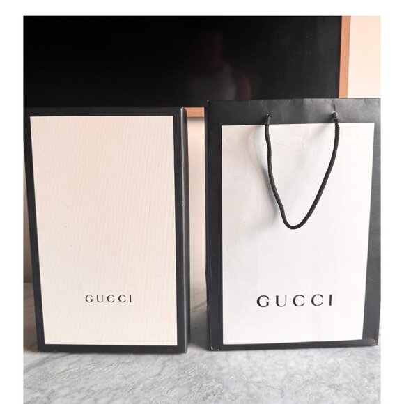 WOMENS 36 1/2 - GUCCI HORESEBIT VELVET LOAFER - Worn Once - Picture 7 of 14